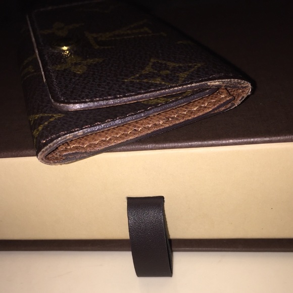 Louis Vuitton Key Case - Picture 6 of 7